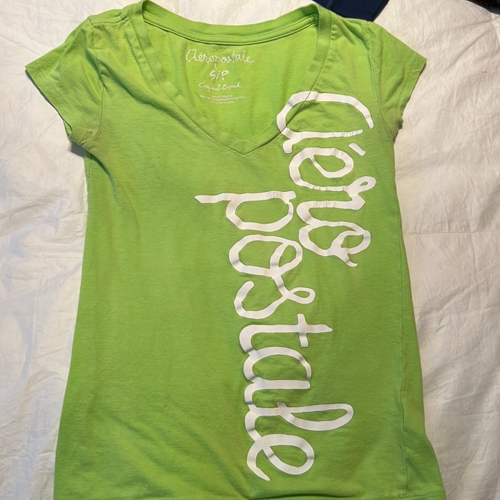 Aeropostale green shirt. Size S.